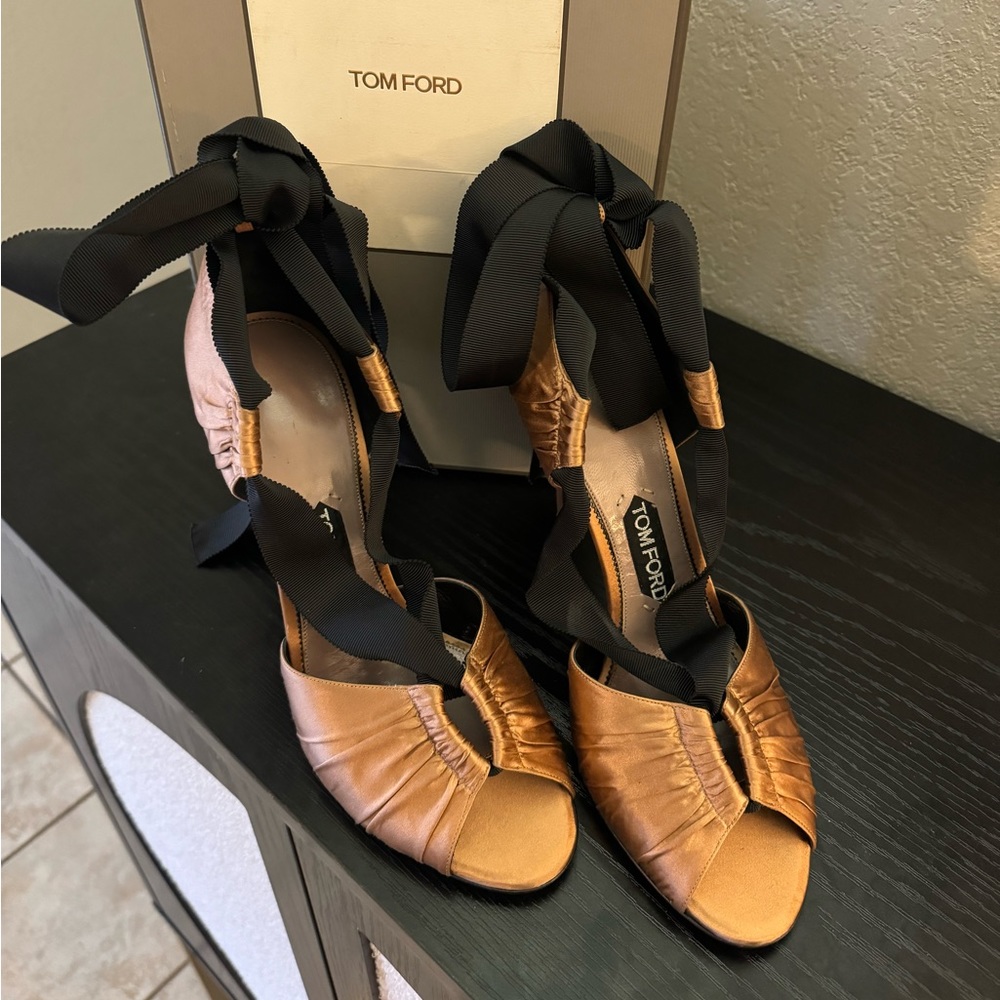 Brand New Authentic Tom Ford pumps